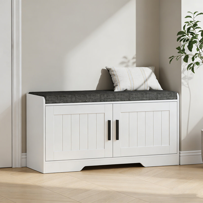 Banc de rangement moderne avec siège rembourré