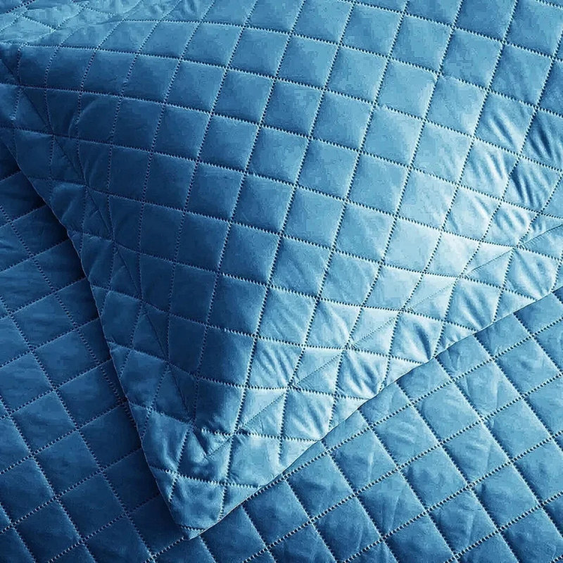 Elegant Comfort Inspiration Embossed Lightweight Bedspread Set – Soft Textured Polyester Coverlet with Pillow Shams, Blue