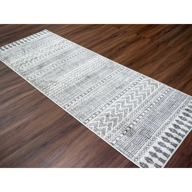 Tapis géométrique ivoire / gris Mcgrane, Tapis de couloir 2 pi 7 po x 7 pi 3 po
