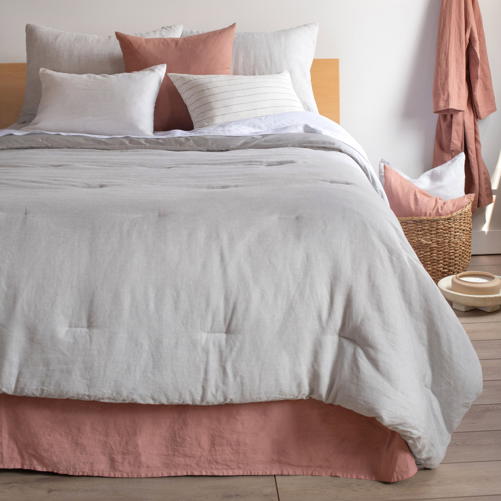 100% French Linen Bedskirt, King, Clay