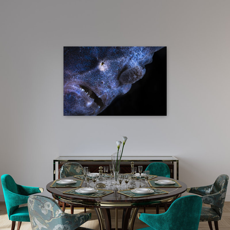 Electric Blue Frogfish Contemporary Fish Nature Ocean Wall Art Print, H 32 po x l 48 po