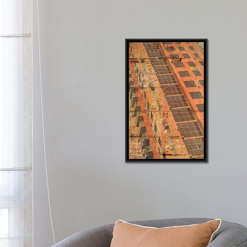 High-Rise I, impression sur toile tendue, H 26 po x l 18 po x P 1,5 po, Toile avec cadre noir, Pas de tapis