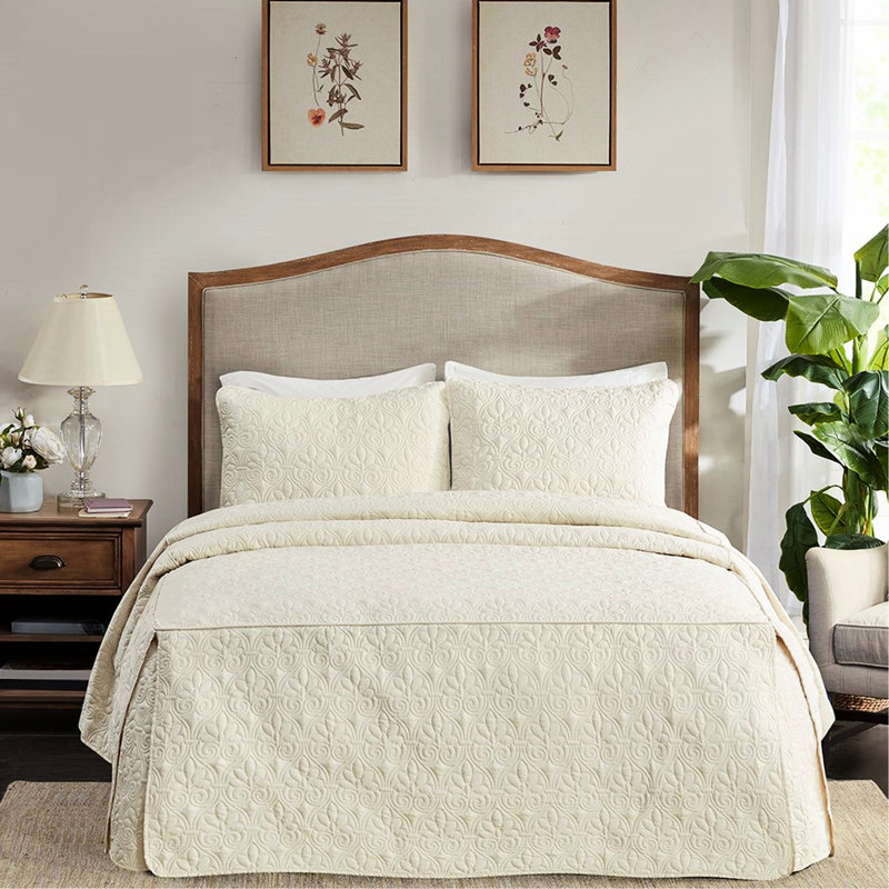 Couvre-lit Queen crème 3 pièces - Coins fendus plissés, tissu en microfibre, rembourrage, toucher délicat, microfibre, apaisant