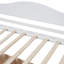 Lit de jour simple à baldaquin en blanc - intégré pour une nuit de sommeil confortable et élégante avec options de rangement Mobilier de chambre à coucher élégant et fonctionnel