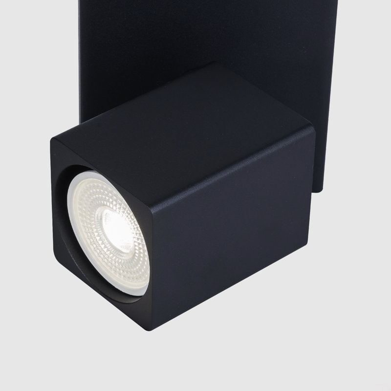 Azyrah Spotlight, Black