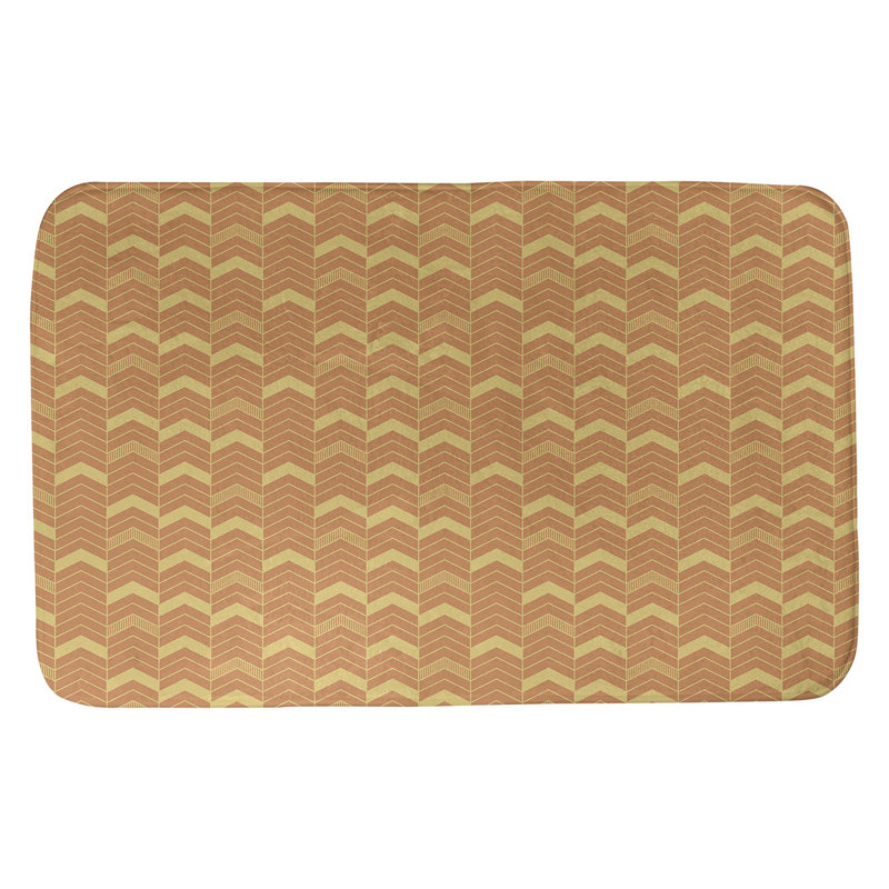 Tapis pour salle de bain lineed chevrons Stephenie, l 21 po x L 34 po, Orange / Jaune