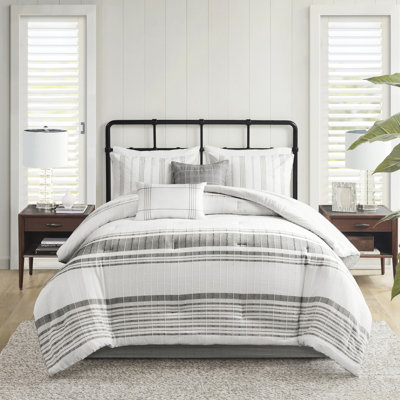 Cotton Comforter Full. White With Contrasting Grey Stripes. . Bed Skirt, Shams & Decorative Pillows Included. Machine Washable. Washable 6 Piece Bedding White/grey. Textured Horizontal Comforter,