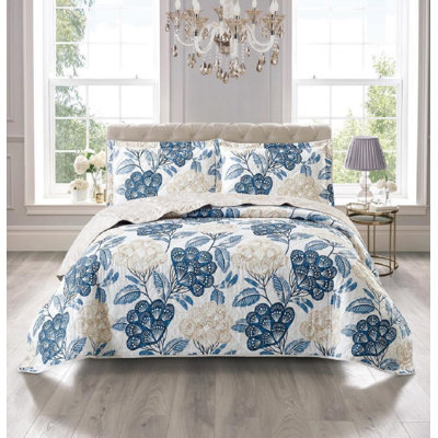 Printed Bedspread Set with Vintage Floral Patchwork Design, Soft Microfiber Coverlet Set with Matching Pillow Shams for All Seasons