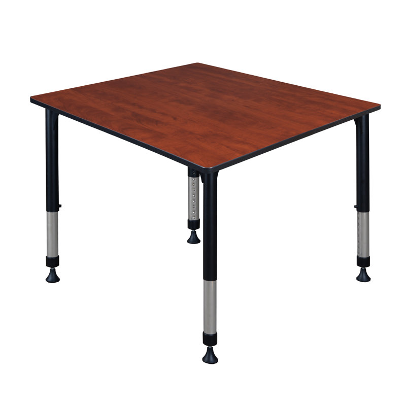 Table d'activité carrée réglable en hauteur 48 po Leiser, Cerisier