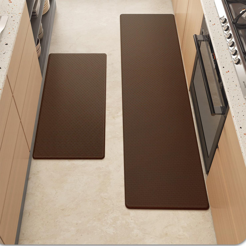 Tapis anti-fatigue Agilmar, Tapis de couloir 1 pi 4 po x 4 pi 9 po et 1 pi 4 p, Brun