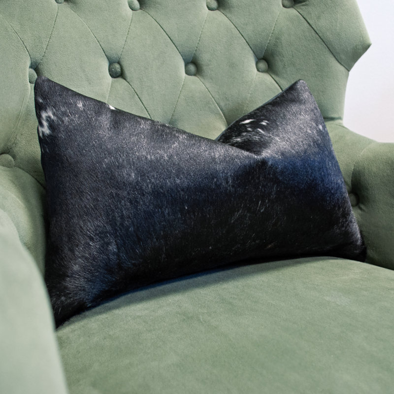 Coussin décoratif en cuir de vache véritable Thomas Collection® noir et blanc 12 po x 20 po 16615B