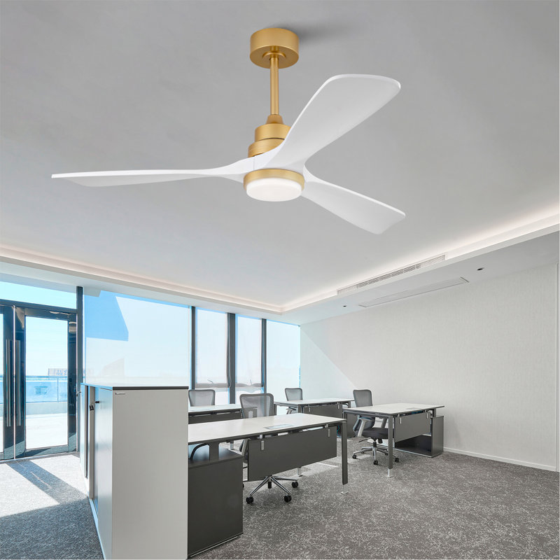 Hot sales Ventilateur de plafond d'intérieur de 52 pouces avec lumière à DEL à intensité variable et 3 pales en bois massif avec moteur à courant continu réversible