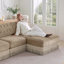 Canapé Chesterfield 135 en velours avec capitonnage à boutons et jupe à pampille modulaire-1740345775