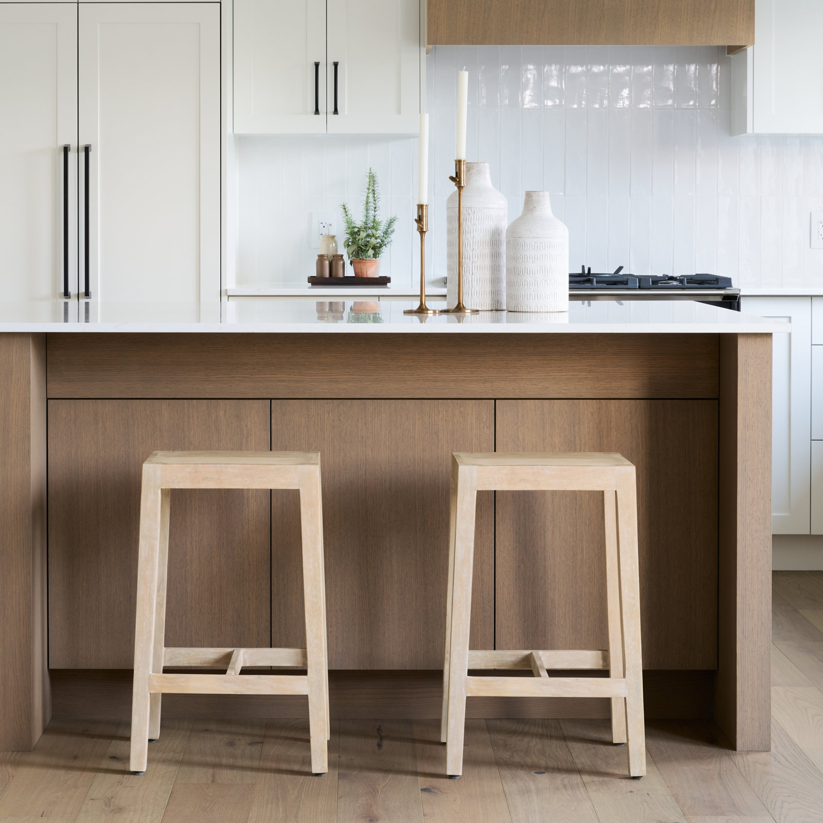 Veronica 25" Bar Stool, Natural