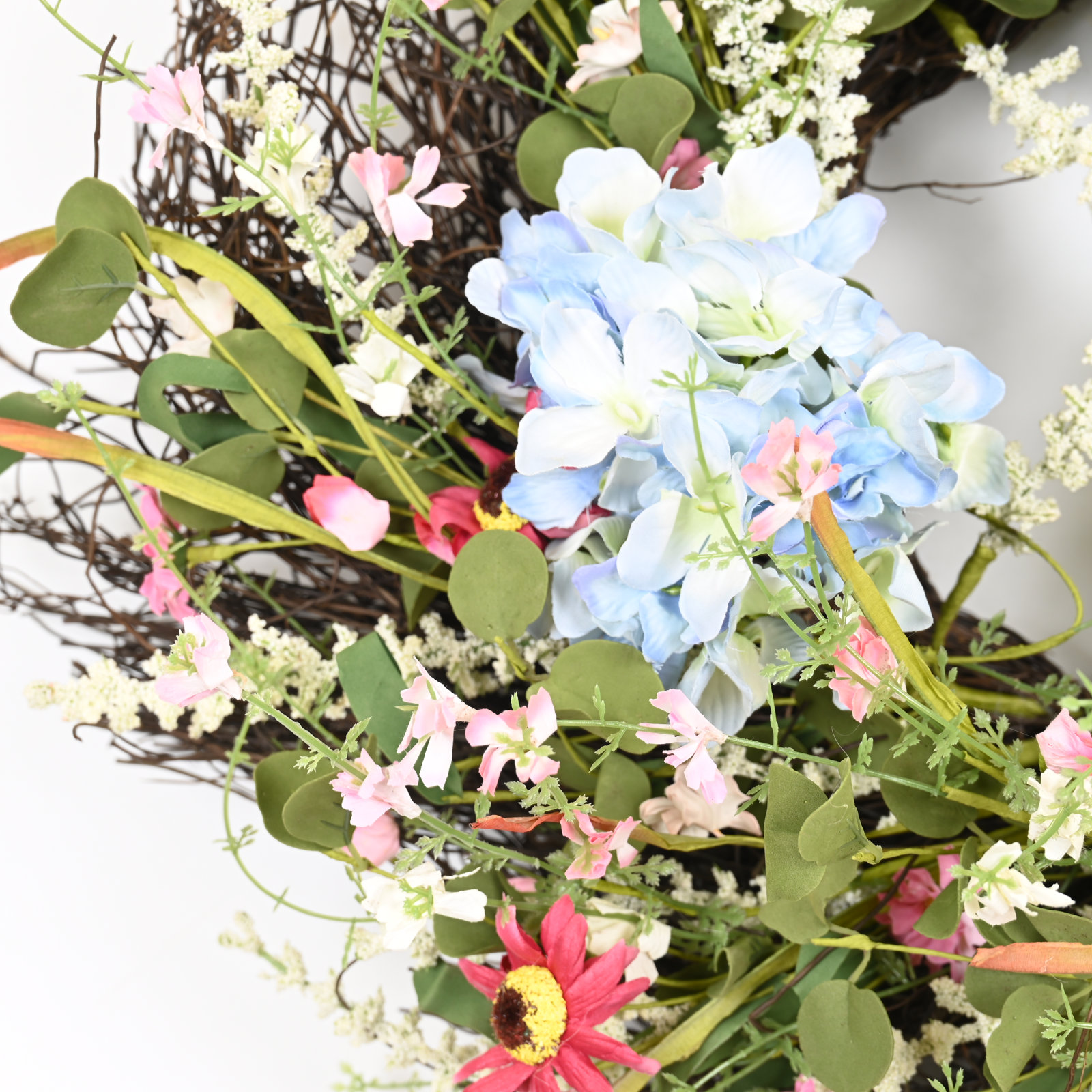 24" Handcrafted Hydrangea No Holiday Wreath
