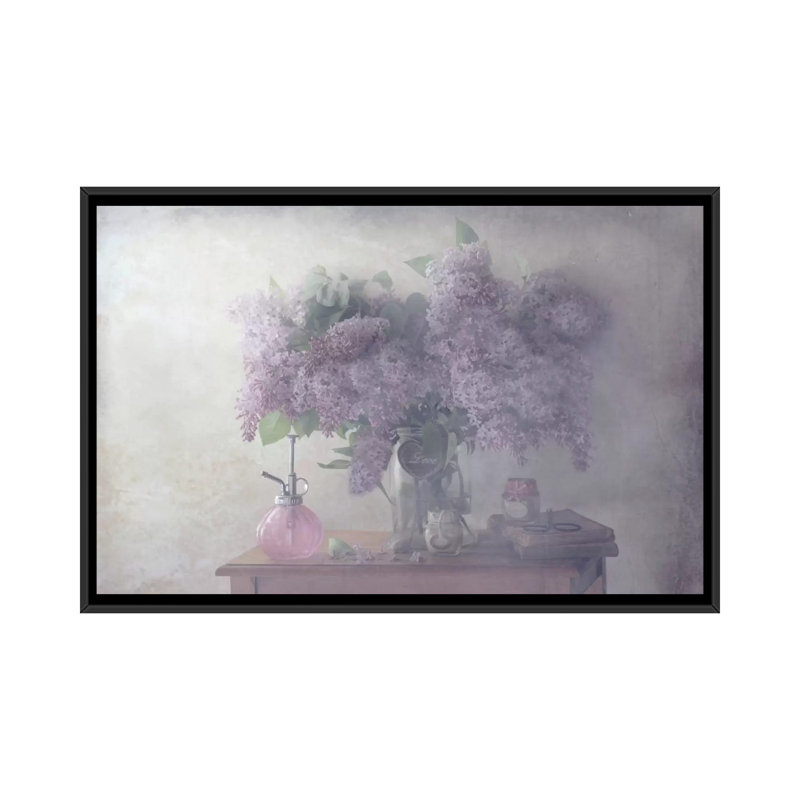 «Sweet Lilacs», impression sur toile, H 18 po x l 26 po x P 1,5 po, Pas de tapis, Toile encadrée noire
