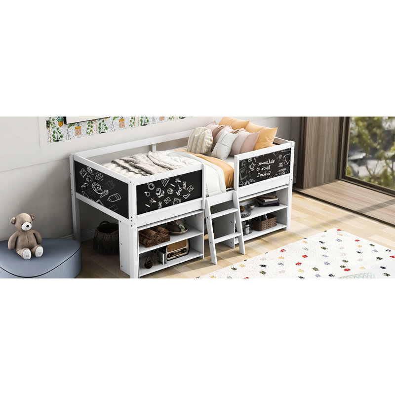 Lit mezzanine simple simple avec structure, tablettes mobiles et tableau noir - Option de chambre à coucher pour tableau noir décoratif, tablettes polyvalentes
