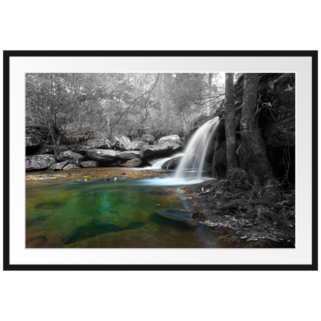 Gerahmtes Poster Wasserfall im Wald