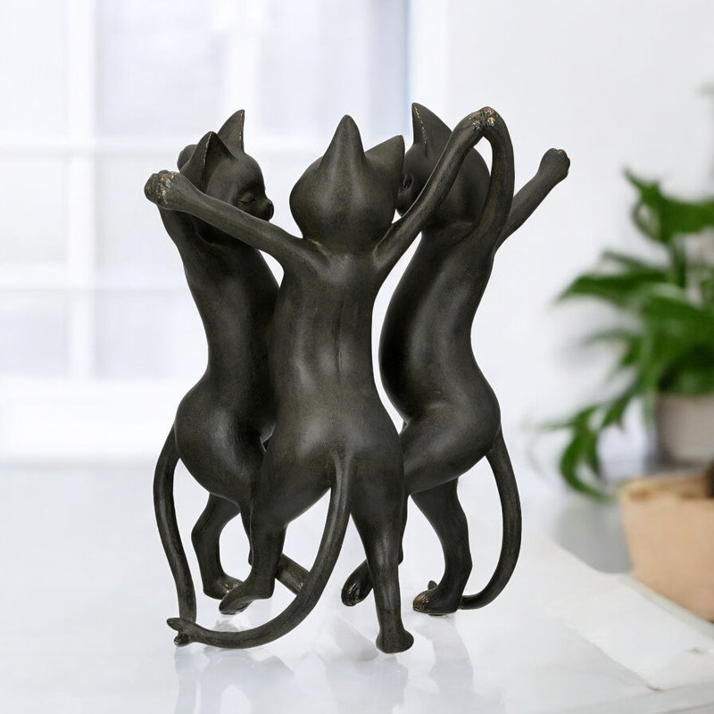 Niangua Resin Statue Decorative Object