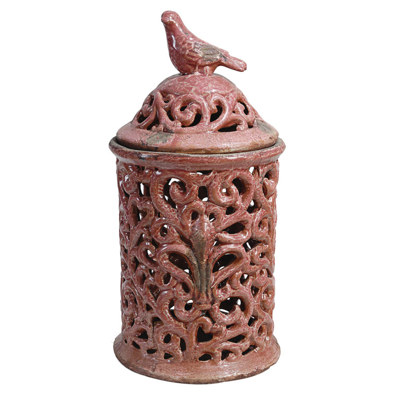 Rouge antique avec oiseau sur le couvercle