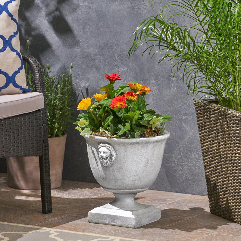GARDEN URN PLANTER