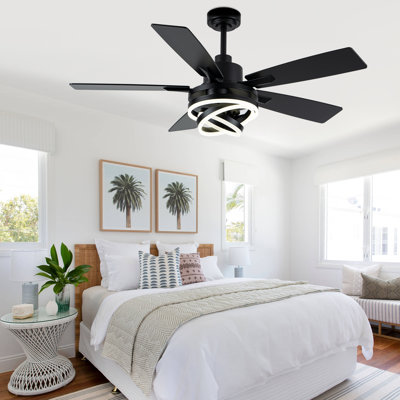 Ventilateur de plafond moderne de 132 cm (52 ​​pouces) avec abat-jour à monter soi-même, éclairage et télécommande, moteur CC réversible à 6 vitesses, style lustre noir, idéal pour une chambre à coucher.