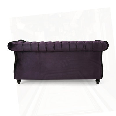 Traditional Chesterfield loveseat