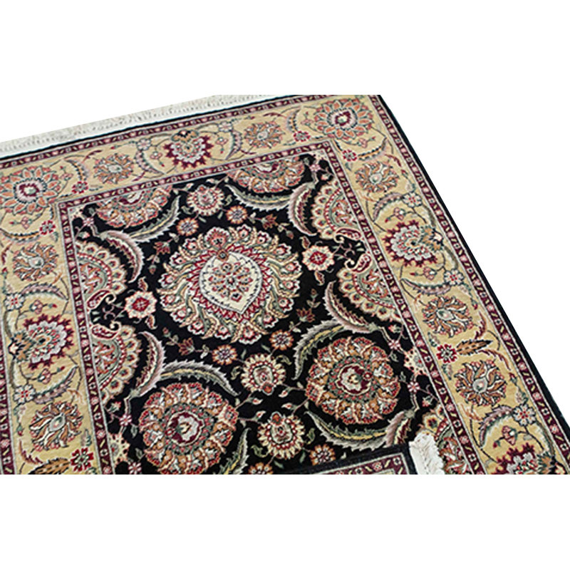 Wool Oriental Area Rug in Black/Brown