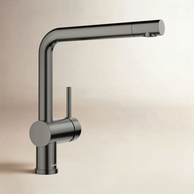 Linus Low Arc Pull-Out Kitchen Faucet