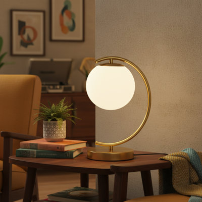 Lampe de table San Crystal Globe avec abat-jour en verre opale, lampe de table et de table de chevet minimaliste moderne, base en aluminium courbée, douille E26 pour le salon de la chambre à coucher