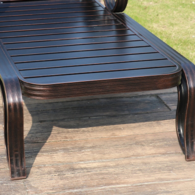 Chaise longue d'extérieur en aluminium