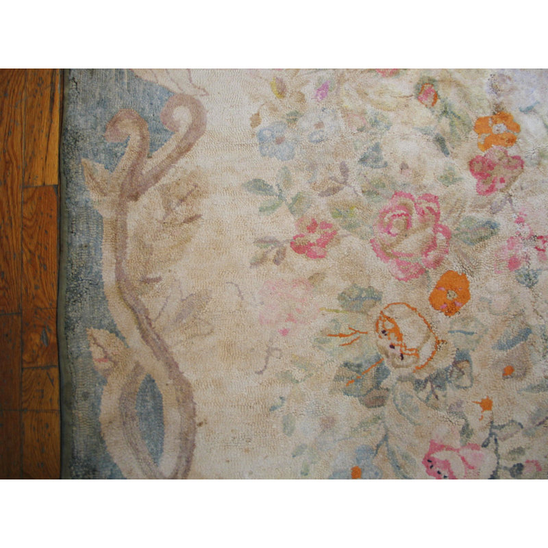 Tapis ivoire crocheté en laine American Antique