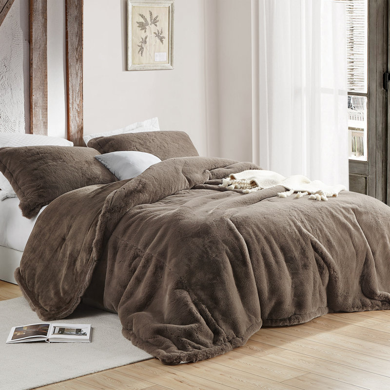 Chunky Bunny Brown Coma Inducer Faux Fur Oversized Comforter Set, Queen Comforter + 2 Standard Shams