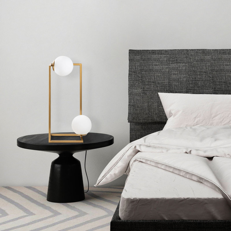 Lampe de table moderne en or avec corps en métal et capuchon en verre, 9,8 po x 9,8 po x 21,7 po | Diamètre du culot de 15 cm, douille E14 (40 W maximum, ampoule non incluse) | Design élégant et glamour, parfait pour le salon et la chambre à coucher