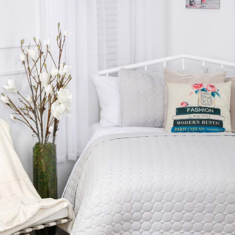 Light Grey Twin Microfiber Quilt Set with Sham