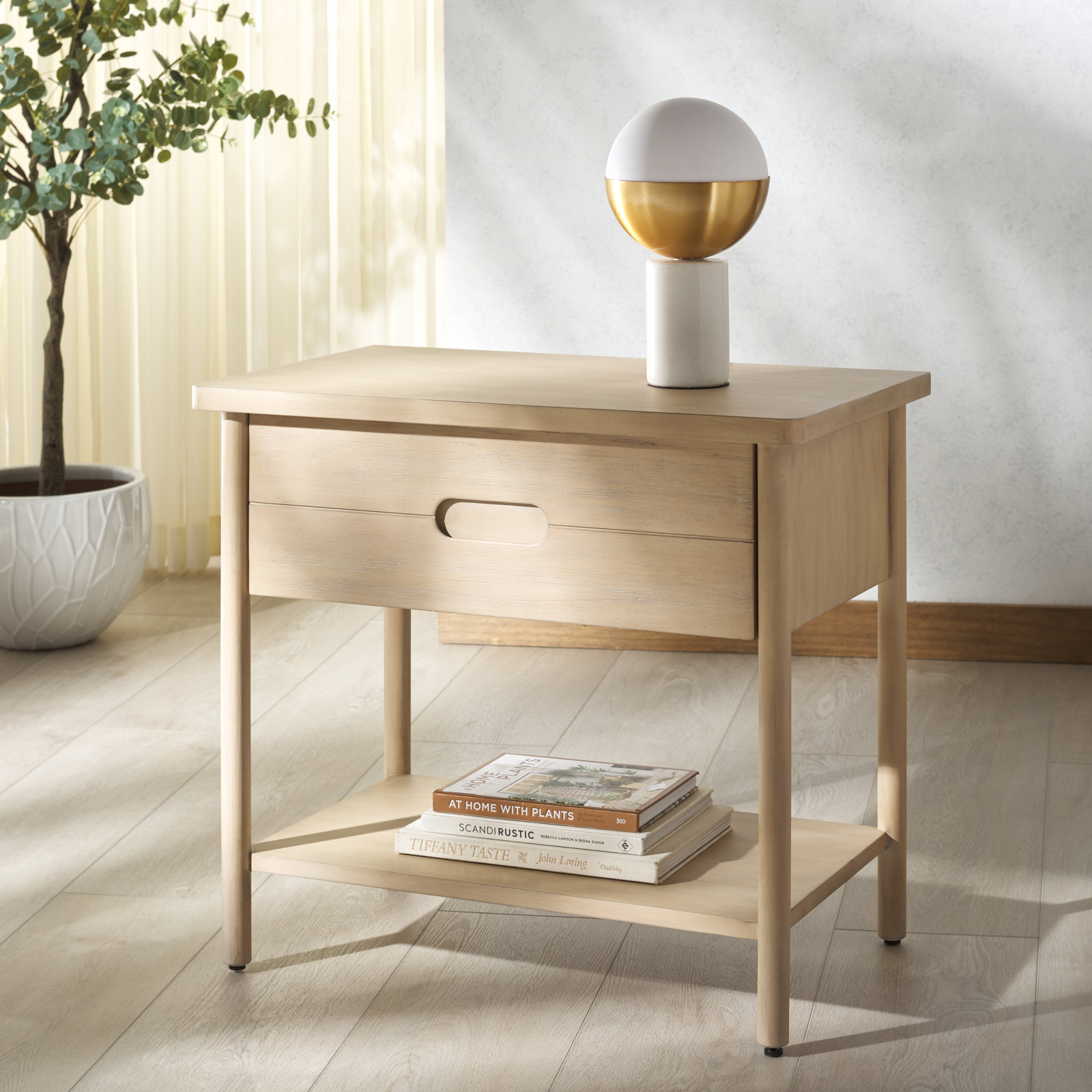 Hanaan 28'' W Nightstand, Natural