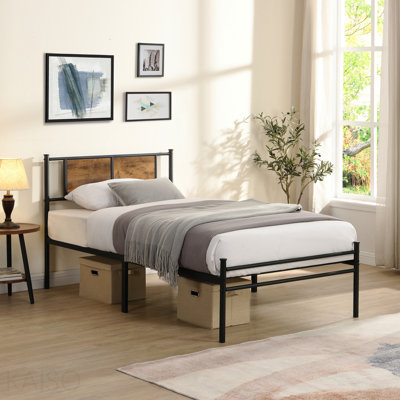 Lit simple en métal, tête de lit avec décoration en bois, noir