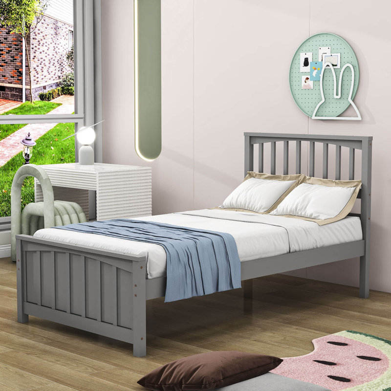 Lit plateforme simple en bois, gris
