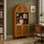 Meuble de rangement décoratif autoportant, bibliothèque ouverte de 168 cm de haut, en bois sculpté à arcs vintage, avec étagères ouvertes.