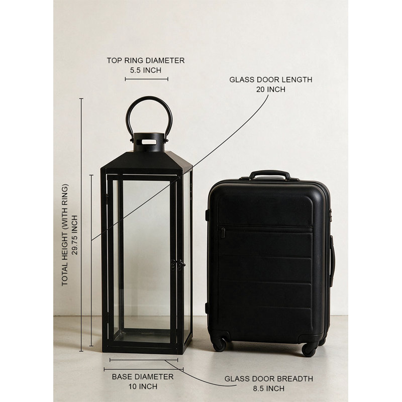 Lanterne en métal Sermont Spaces Living Fairmont, lanterne à bougie noire avec panneaux de verre, porte-bougie pilier pour décor intérieur et extérieur couvert, porche, mariage et foyer, carré 10 po x 29,75 po de hauteur
