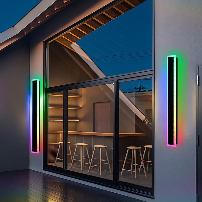 Luminaires muraux modernes RVB améliorés - IP65 imperméable, éclairage intérieur / extérieur avec télécommande et application - Applique murale d'extérieur noire avec plusieurs modes et caractéristiques, pour affaires / maison