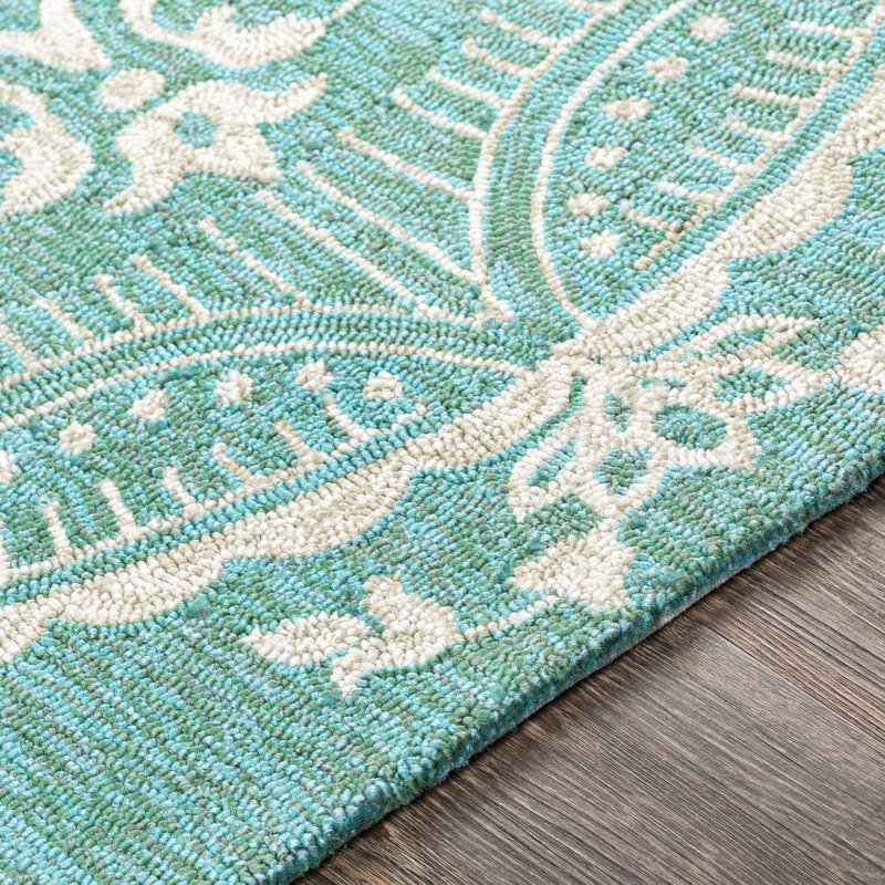 Tapis d'intérieur / extérieur vert / crème crocheté à la main Mangonia, Rectangle de 2 pi x 3 pi