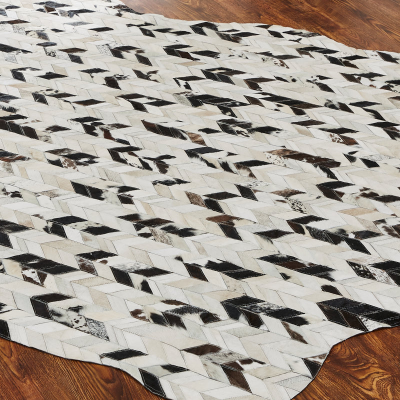 Boonie Cowhide Geometric Area Rug in Cream/Black, Novelty 7'6" x 9'6"