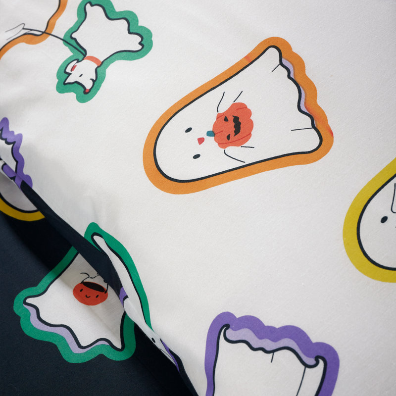 Halloween Ghosts Reversible Duvet Cover Set, King Duvet Cover + 2 Standard Pillowcases