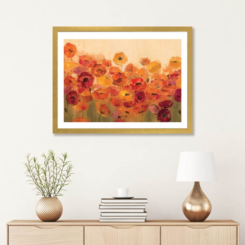 «Summer Poppies» par Silvia Vassileva - reproduction d'art, H 16 po x l 24 po x P 1 po, Encadré en papier doré