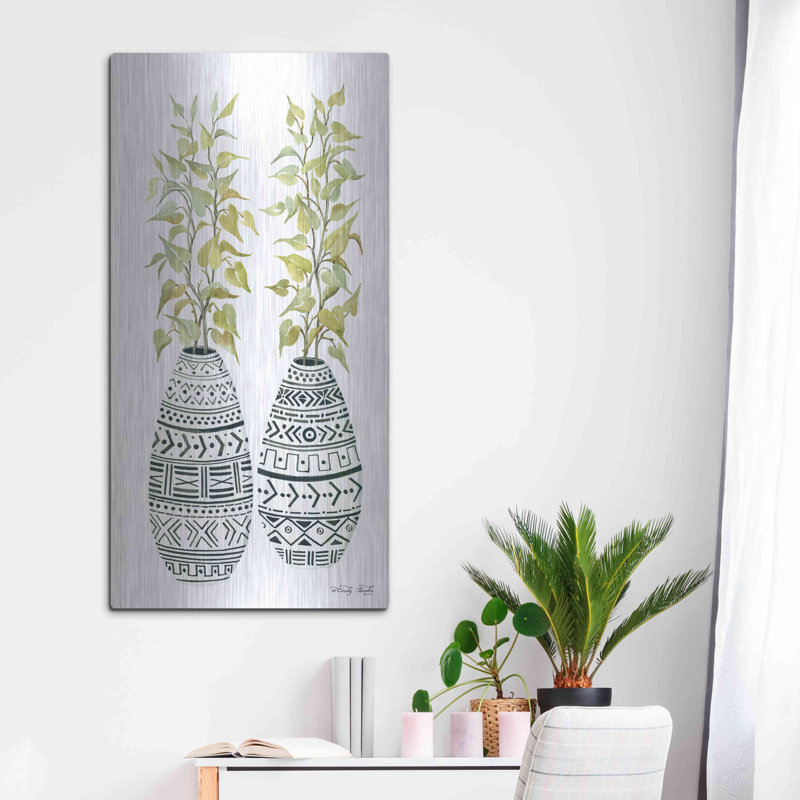 "Vase en tissu II" par Cindy Jacobs, H 48 po x l 24 po