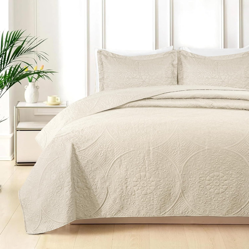 Lightweight Summer Bedspreads - 3 Piece Oversized Quilt Set - Reversible Coverlet Set -Full/Queen Size, Cream Floral