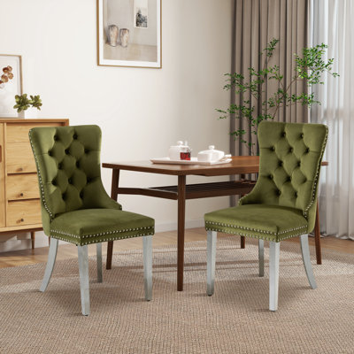 Chaise rembourrée capitonnée