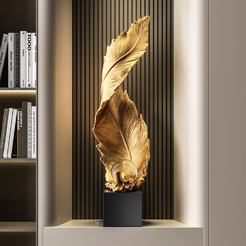 Ornement sur pied en résine en forme de plume de luxe Light-Luxury, Doré