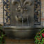 Fontaine murale d'extérieur solaire en polystone French Lily avec pile de secours - pierre florentine-1447865896